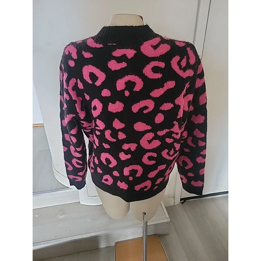 LINE & DOT Anthropologie Pink Leopard Print Sweater Crewneck Pullover Knit Top L